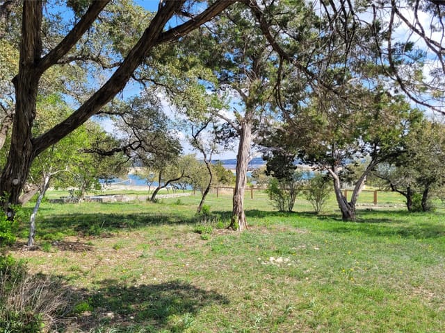 19920 Siesta Shores Dr