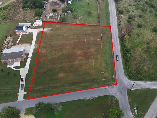 2 S Plum Creek RD