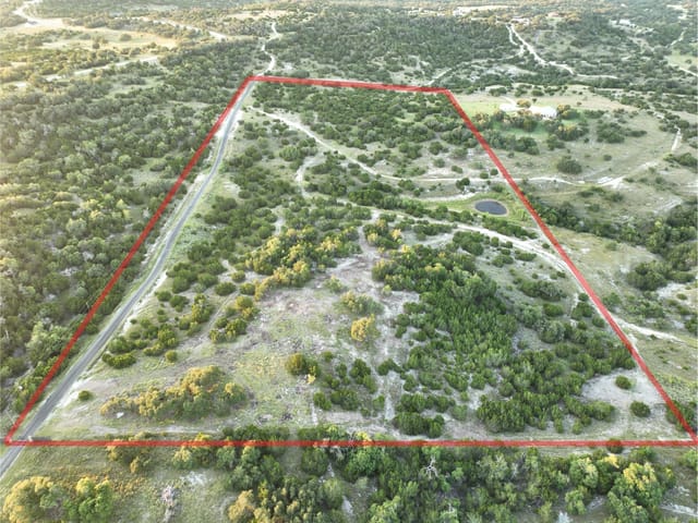2 Sanctuary Ln