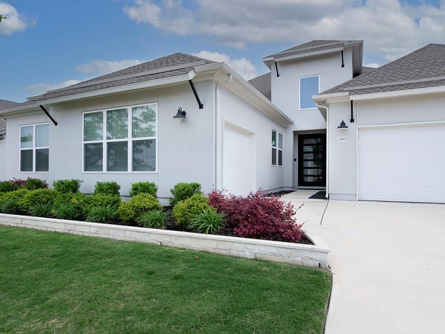 200 Alava WAY