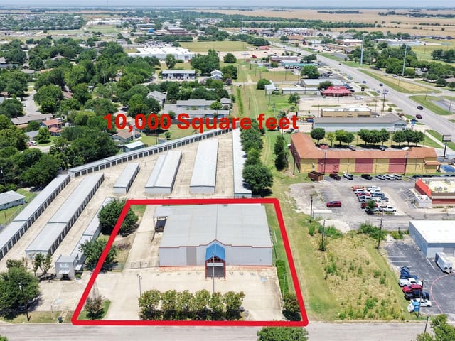 200 Commercial DR