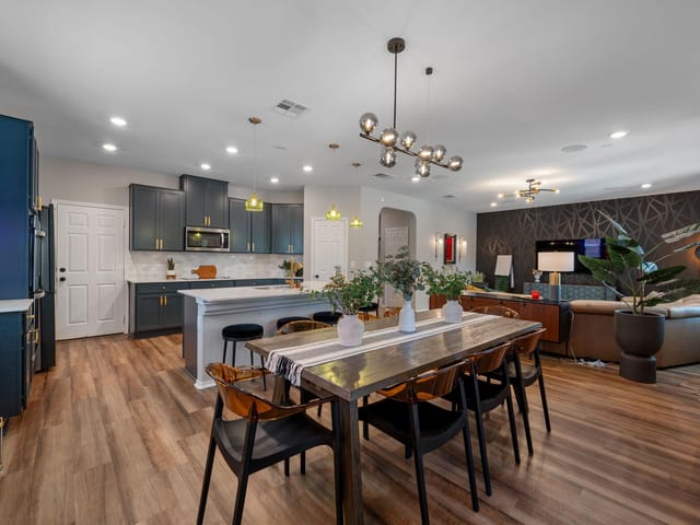 200 Espresso Dr
