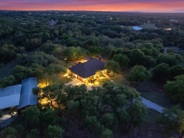 200 Little River Rd