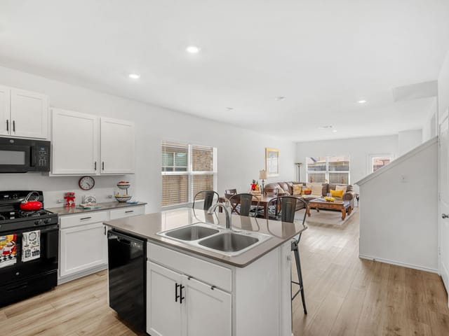 200 Montego ST