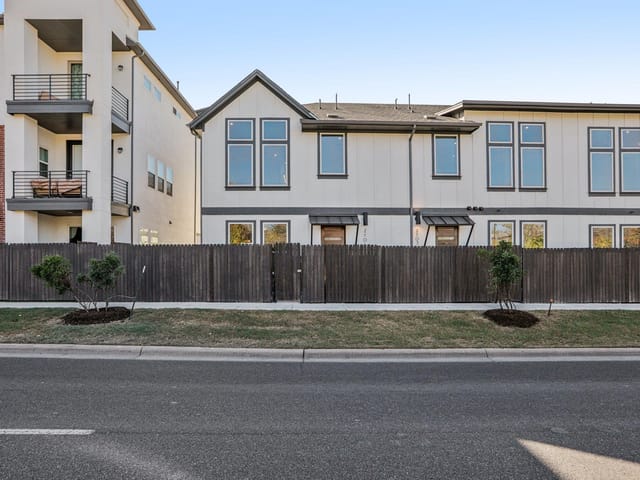 200 W 56th St Unit #2104
