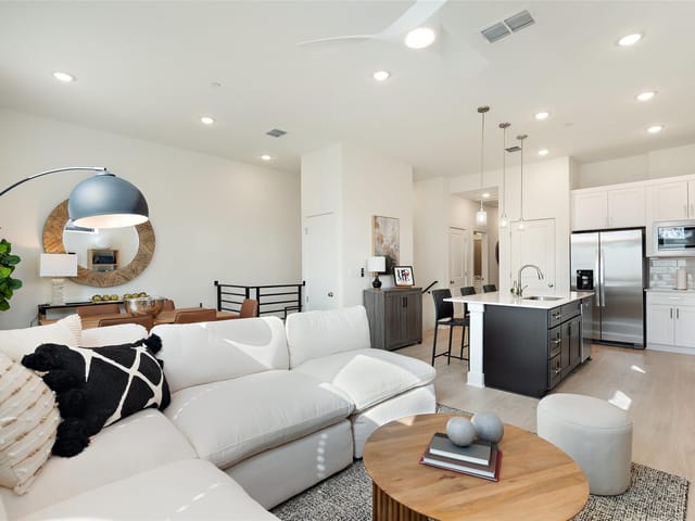200 W 56th ST Unit #7104