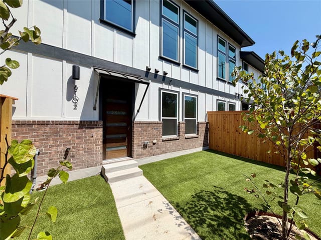 200 W 56th ST Unit #8102