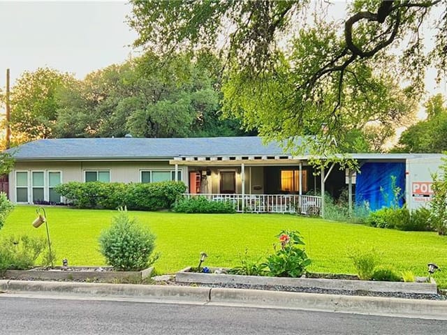 2000 Arthur LN