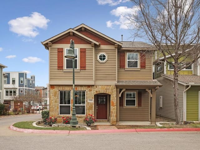 2000 Tramson Dr Unit #104c