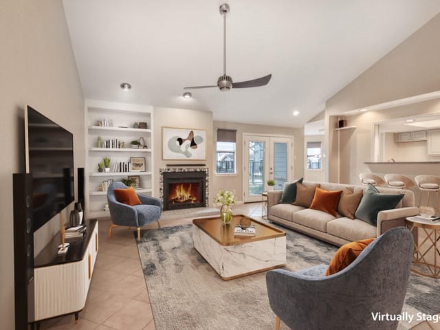 2001 PARKER Ln Unit #106