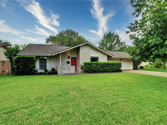 2001 Sunny Brook Dr