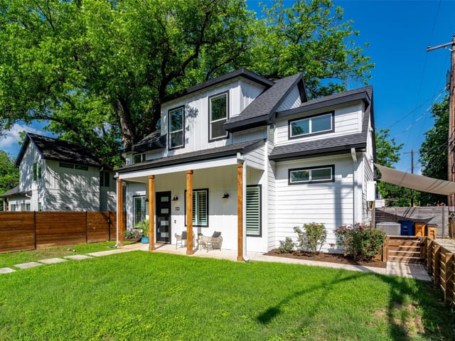 2001 Willow St Unit #1
