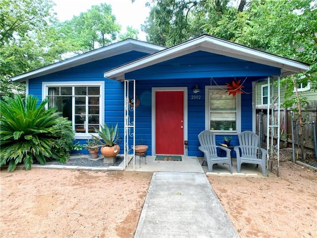 2002 Haskell St