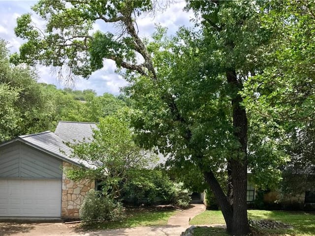 2002 Trevino Dr