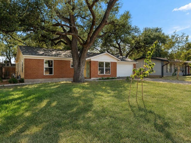 2003 Fair Oaks DR
