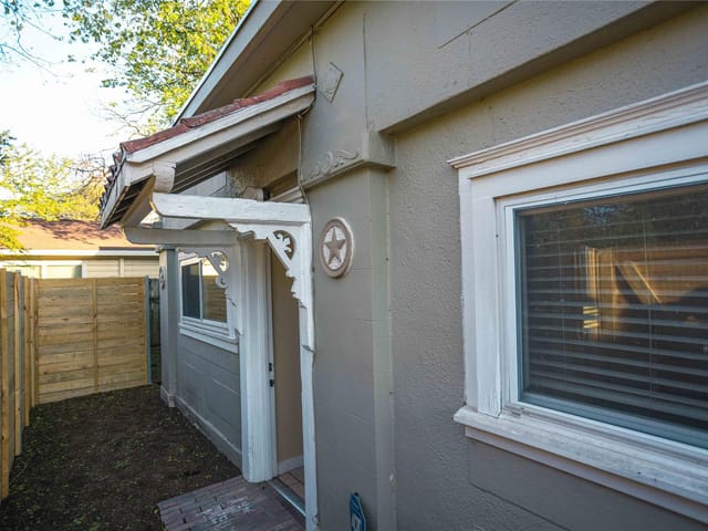 2003 HASKELL ST Unit #1