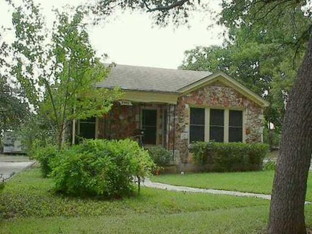 2003 LA CASA Dr
