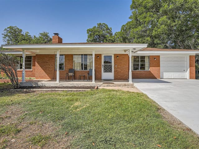2003 Mimosa Dr