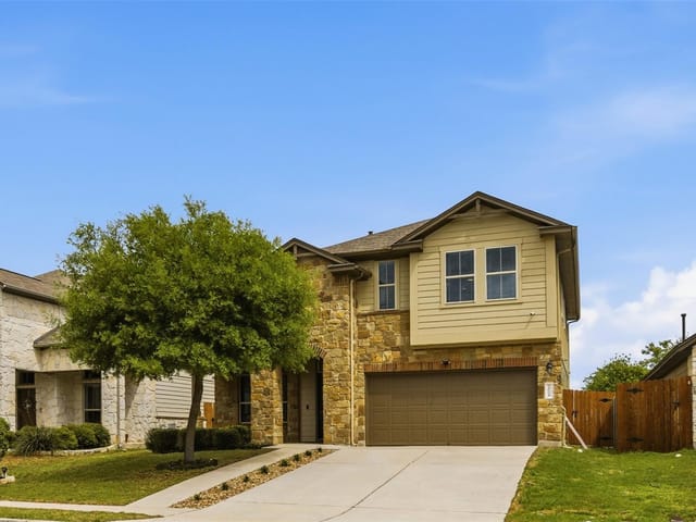 2004 Garretts WAY