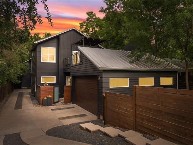 2005 Bluebonnet Ln Unit #A
