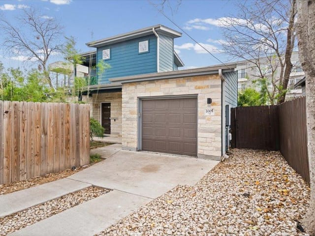 2005 Maxwell LN Unit #B
