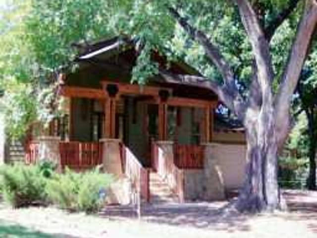 2006 S 2ND St