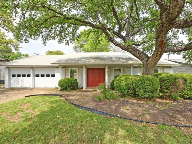 2006 Southern Oaks Dr