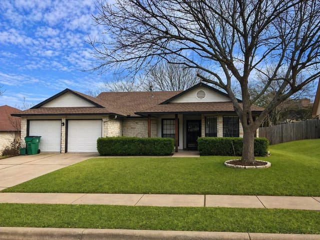 2007 Crystal Shore DR
