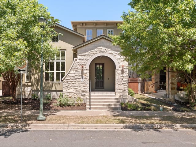 2008 Antone St