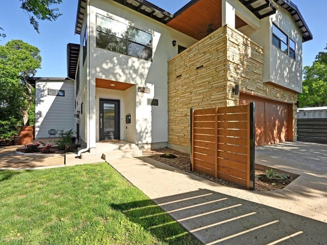 2009 Arthur LN Unit #B