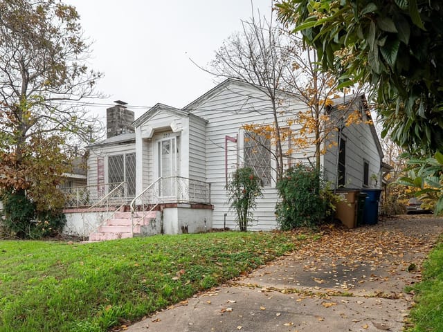 2009 Hamilton Ave