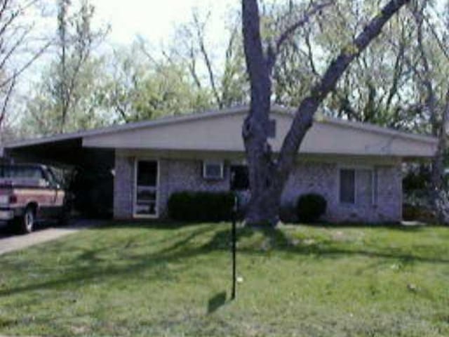 2009 PEACH TREE St