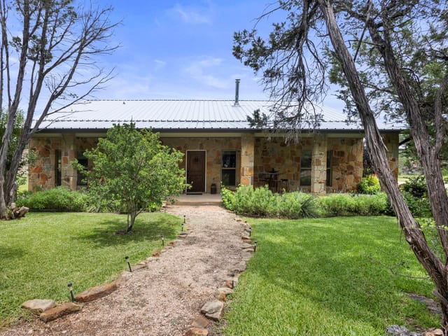 201 N Oak Vista Dr