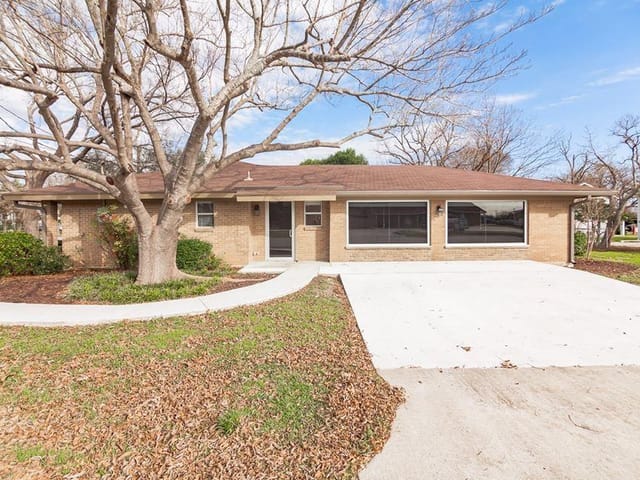 201 Taylor ST