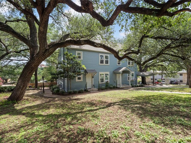 201 W 31st ST Unit #B