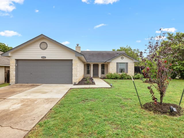 2010 Barnett DR