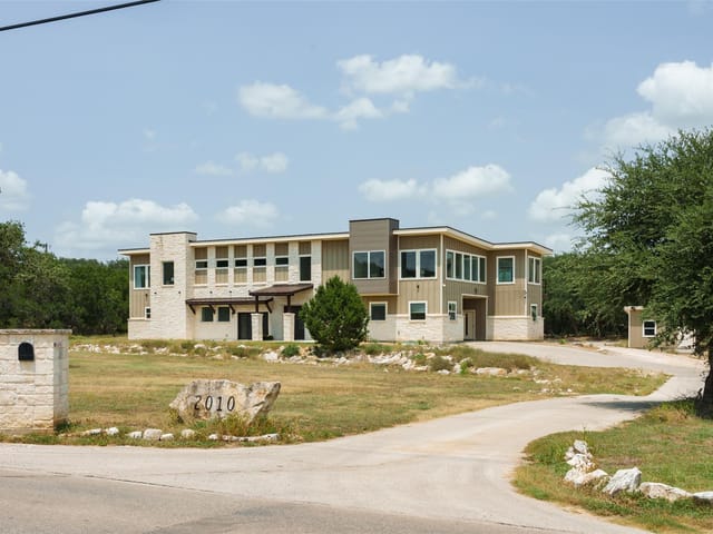2010 Hoffmann LN