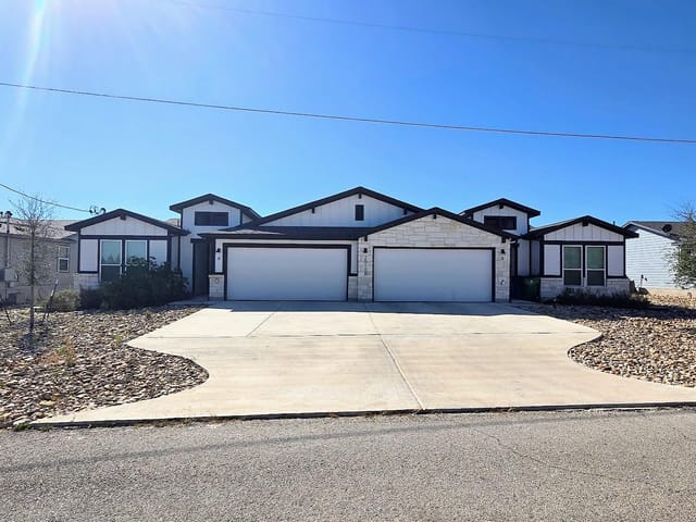 20105 Park Strip St Unit #A - B