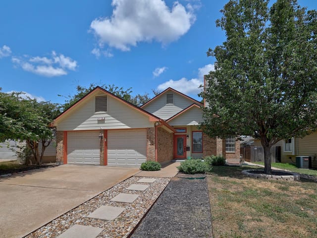2012 Castle View DR