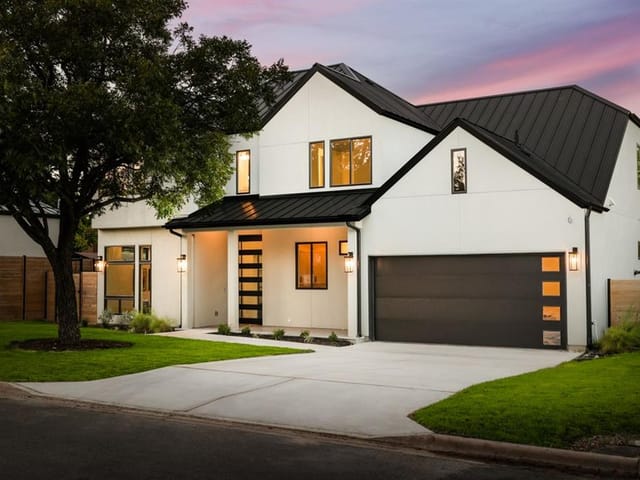 2012 Meadowridge DR