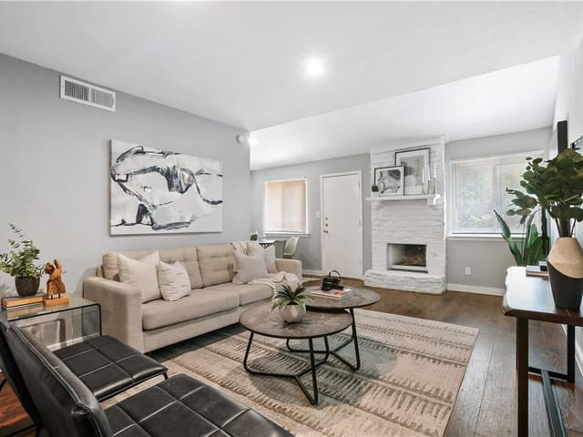 2015 Iroquois Ln