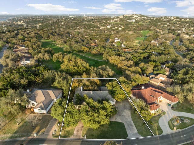 2016 Lakeway BLVD - front exterior - Luxury home in Lakeway Sec 26, Lakeway, TX