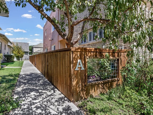 2016 Simond Ave Unit #A, photo 1 of 6, Austin, TX