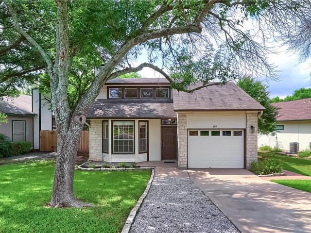 2019 Castle View Dr