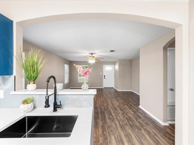 202  Ashbury Dr