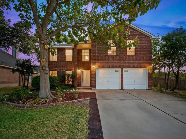 202 E Custers Creek Bnd