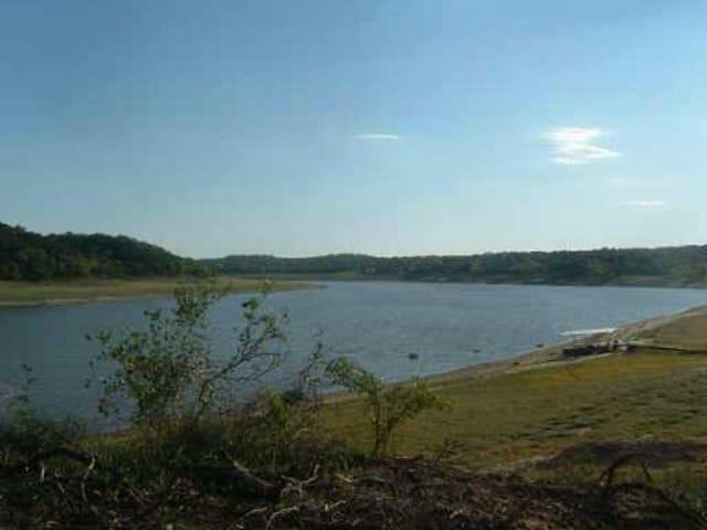 202 Lake Oaks DR