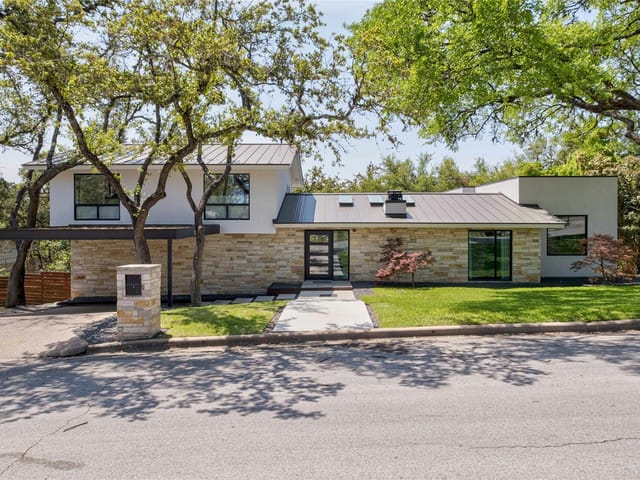202 Laurelwood TRL