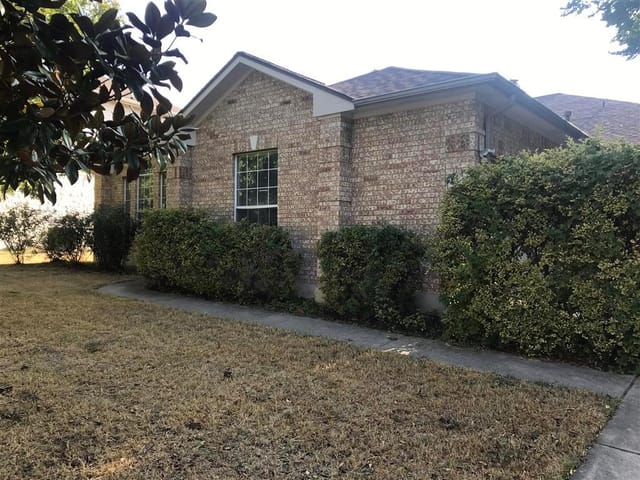 202 Settlers Valley DR