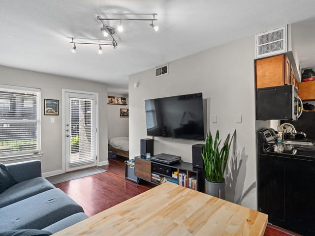 2020 S Congress Ave Unit #1117